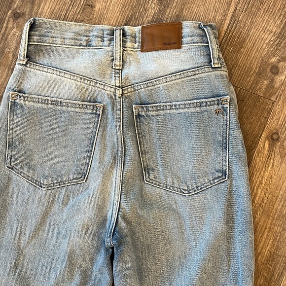 Madewell Distressed The Mom Jean - Picture 6 of 7